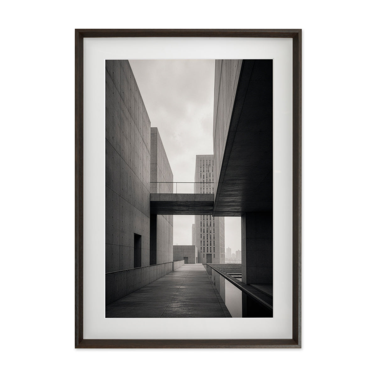 Concrete Canyon – Gallery Edition mit Rahmenwelt MOCHA